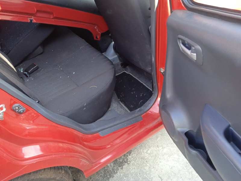 nissan pixo (uao) del año 2010