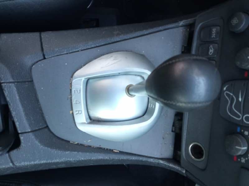 volvo s60 berlina del año 2001