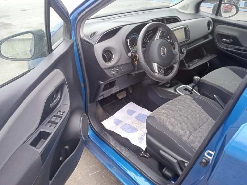 toyota yaris del año 2016