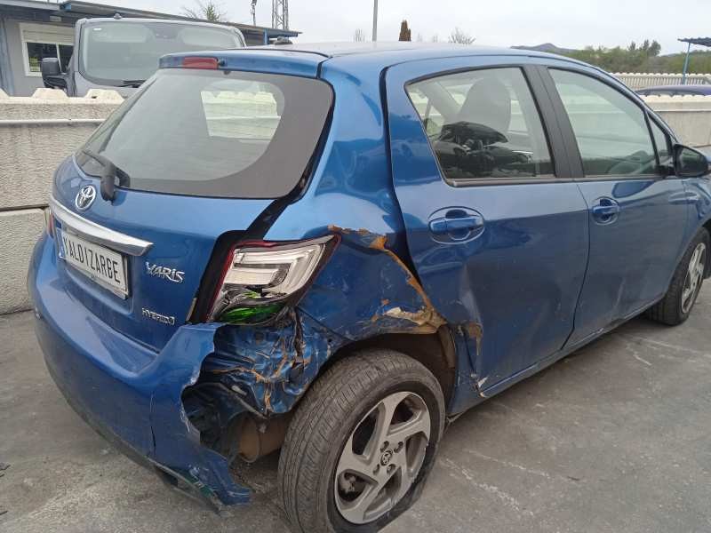 toyota yaris del año 2016