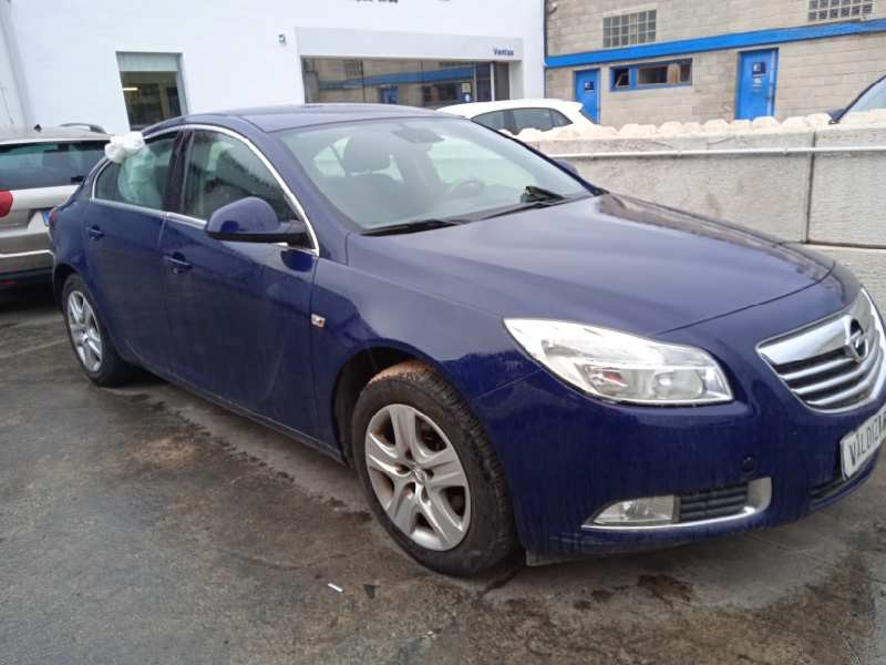 opel insignia berlina del año 2011