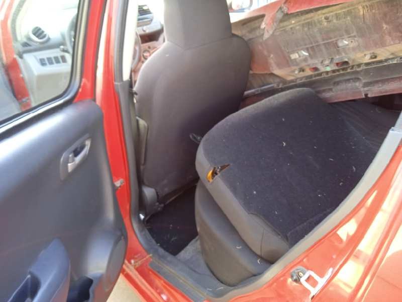 nissan pixo (uao) del año 2010