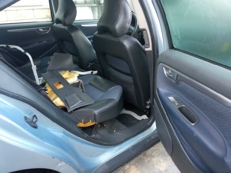 volvo s60 berlina del año 2001