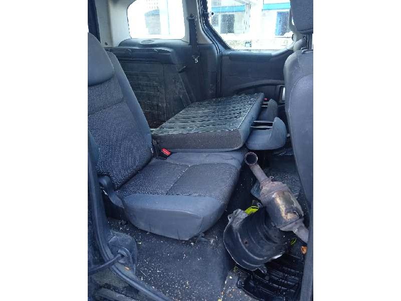 peugeot partner kombi del año 2010