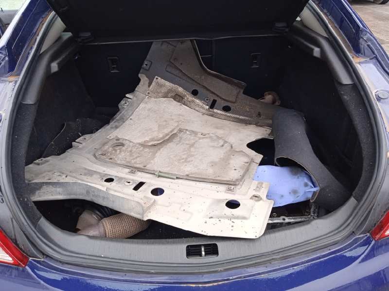 opel insignia berlina del año 2011