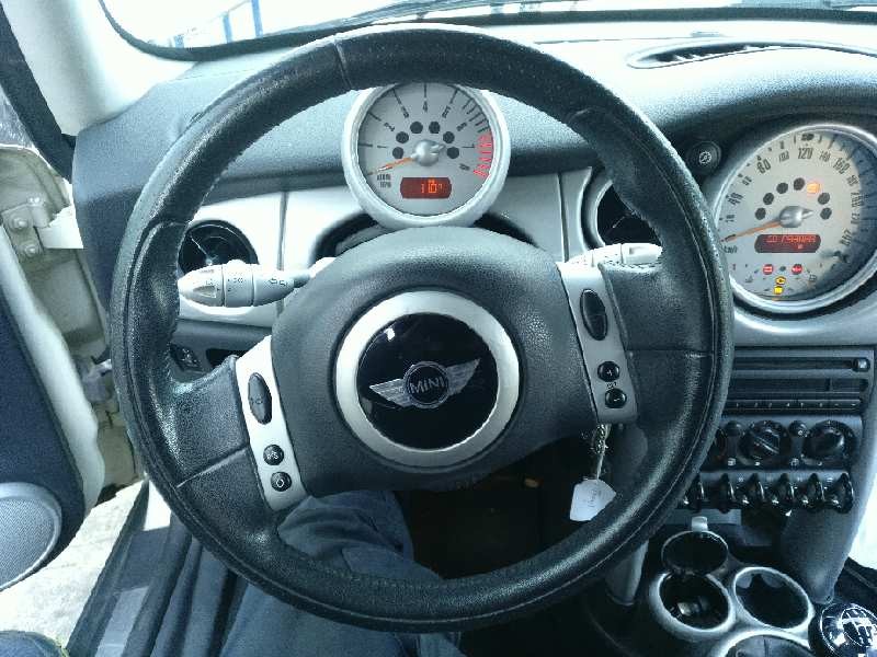 bmw mini (r50,r53) del año 2004