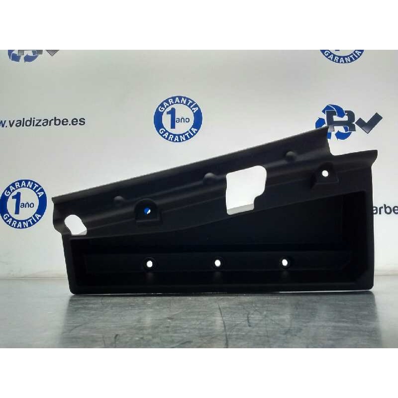 Recambio de guantera para iveco daily 35 s referencia OEM IAM 5801597902  