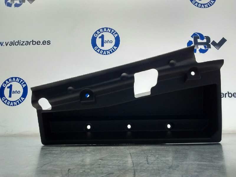 Recambio de guantera para iveco daily 35 s referencia OEM IAM 5801597902  