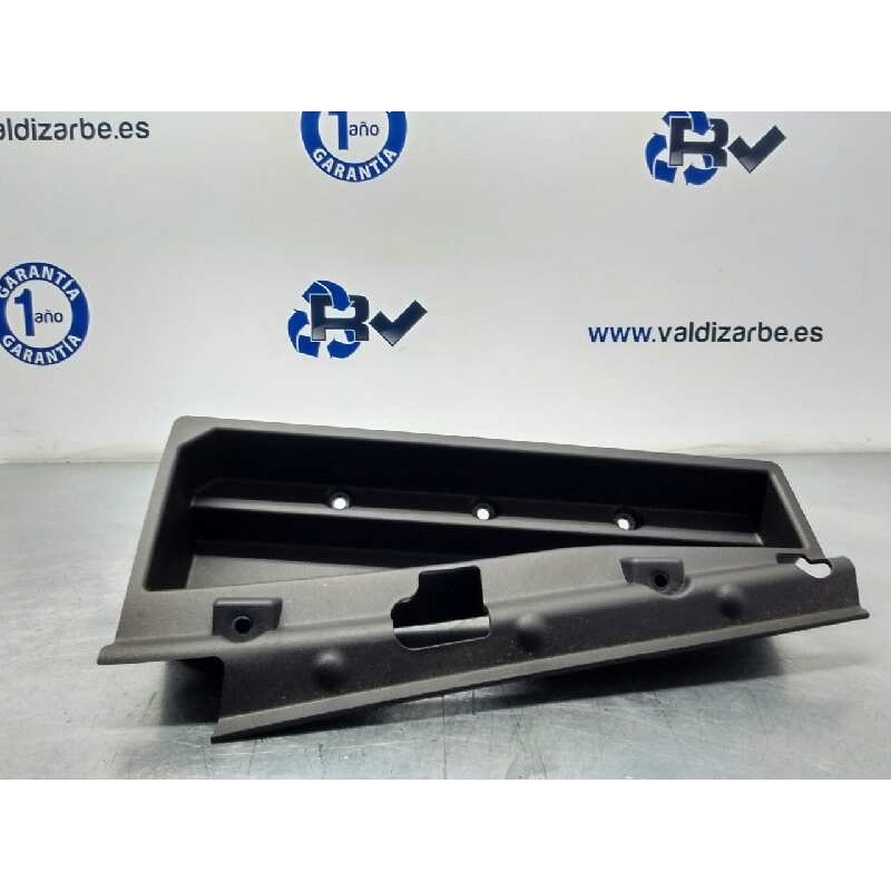 Recambio de guantera para iveco daily 35 s referencia OEM IAM 5801597902  