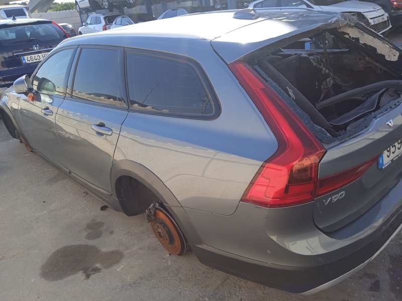 volvo v90 cross country del año 2019