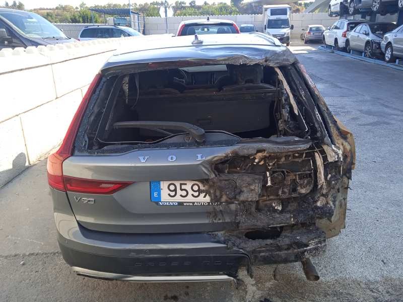 volvo v90 cross country del año 2019