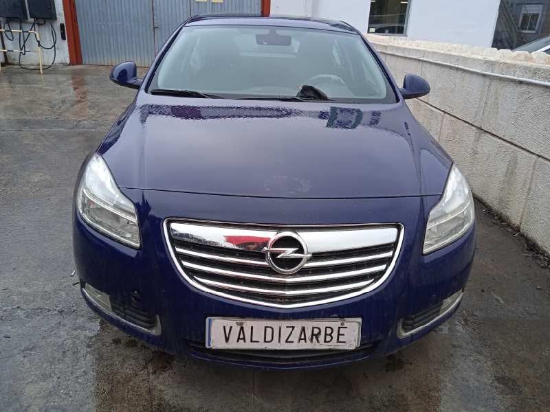 opel insignia berlina del año 2011