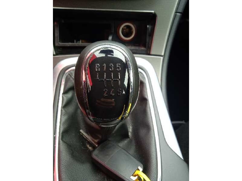 opel insignia berlina del año 2011