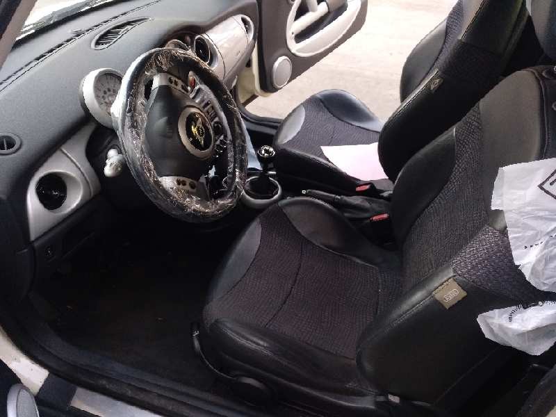 bmw mini (r50,r53) del año 2004