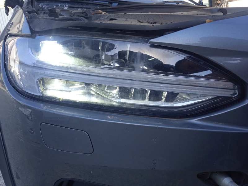 volvo v90 cross country del año 2019