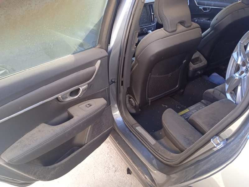 volvo v90 cross country del año 2019