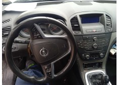 opel insignia berlina del año 2010 2