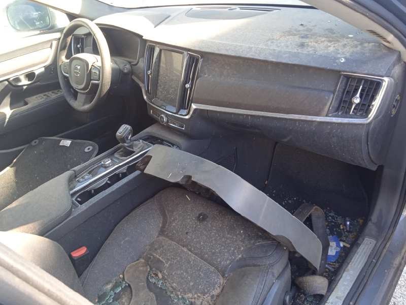 volvo v90 cross country del año 2019