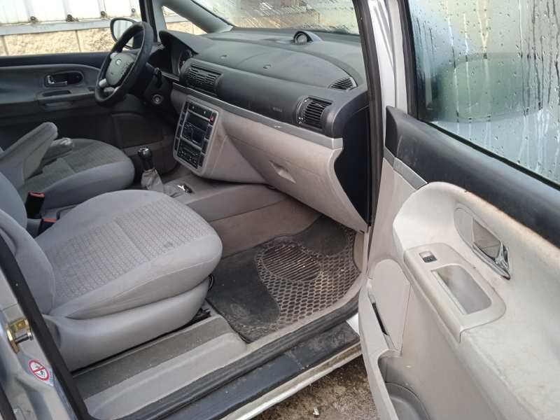 ford galaxy (vy) del año 2005