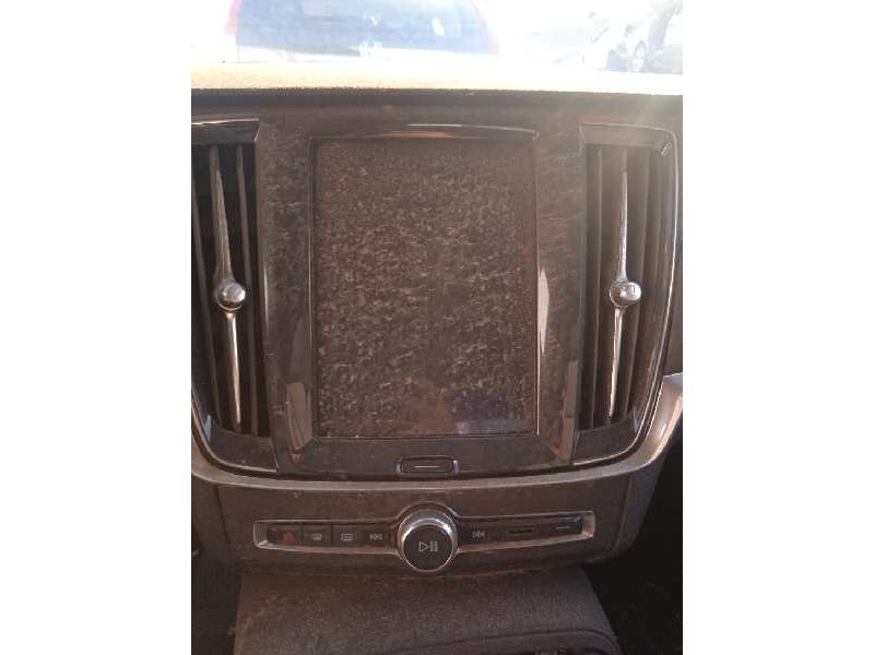 volvo v90 cross country del año 2019