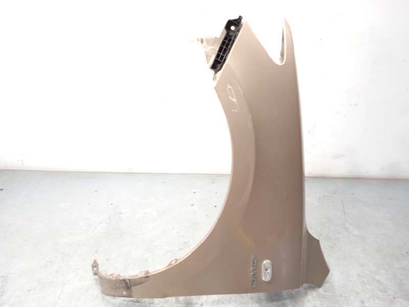 ALETA DELANTERA IZQUIERDA 663102B270 