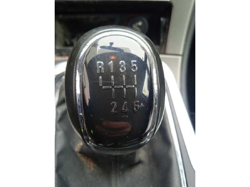 opel insignia berlina del año 2010