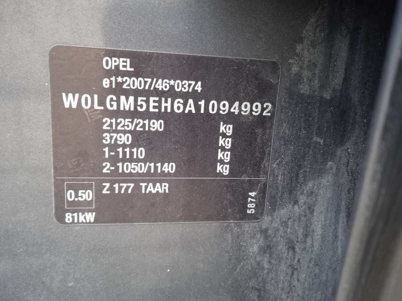 opel insignia berlina del año 2010