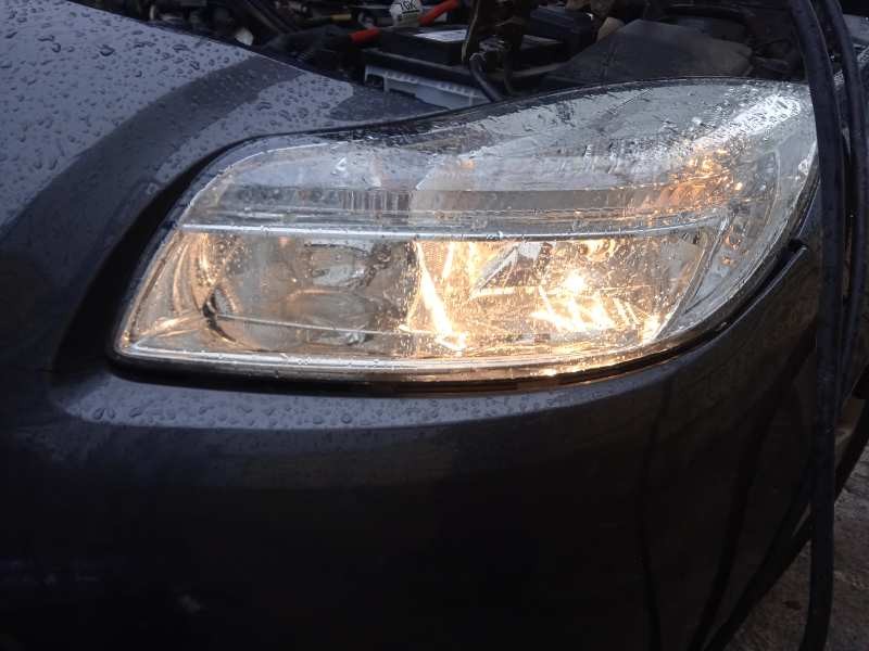 opel insignia berlina del año 2010