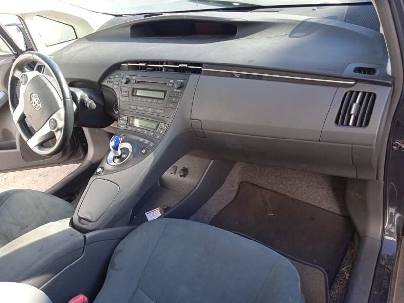 toyota prius (nhw30) del año 2012