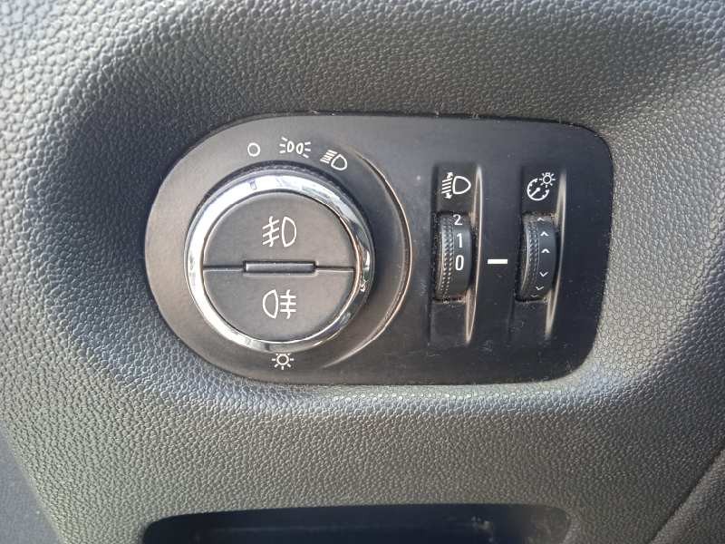 opel corsa d del año 2014