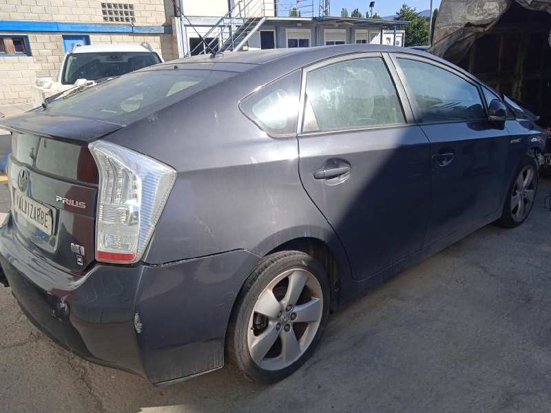 toyota prius (nhw30) del año 2012