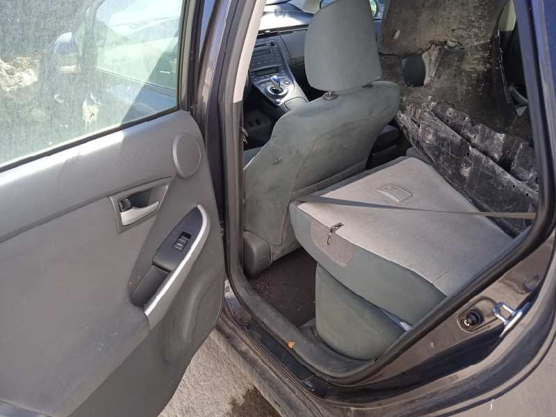 toyota prius (nhw30) del año 2012