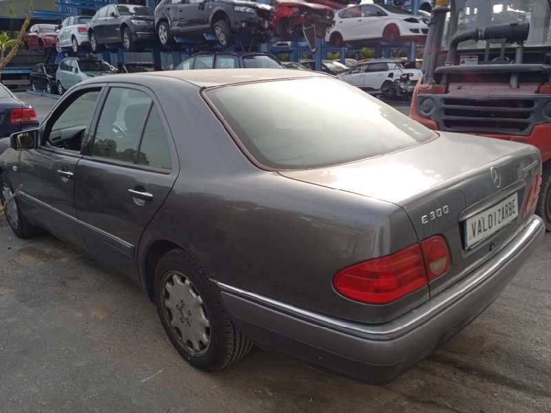 mercedes-benz clase e (w210) berlina diesel del año 1998
