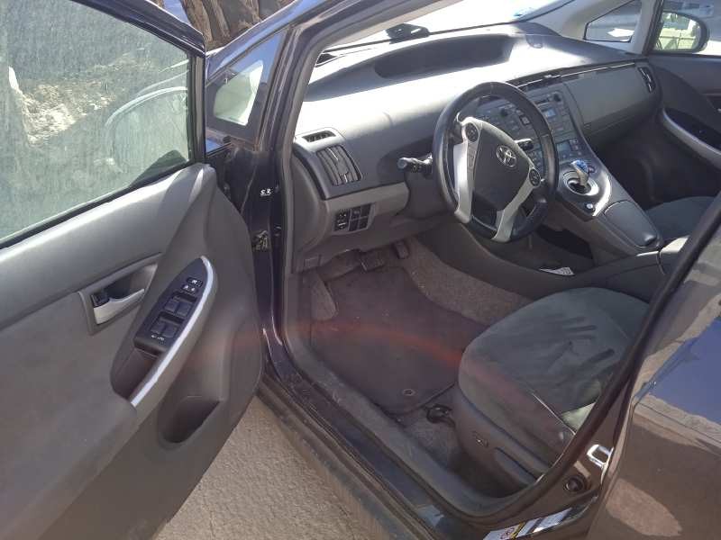 toyota prius (nhw30) del año 2012