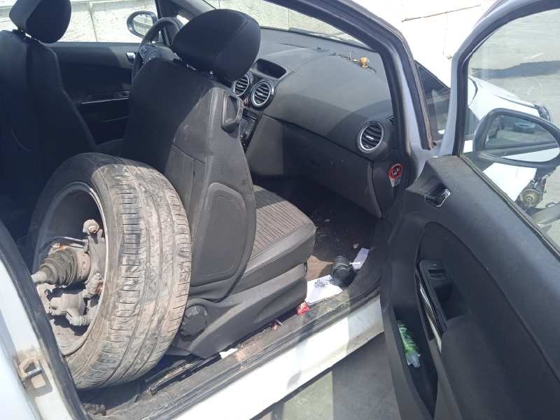 opel corsa d del año 2014