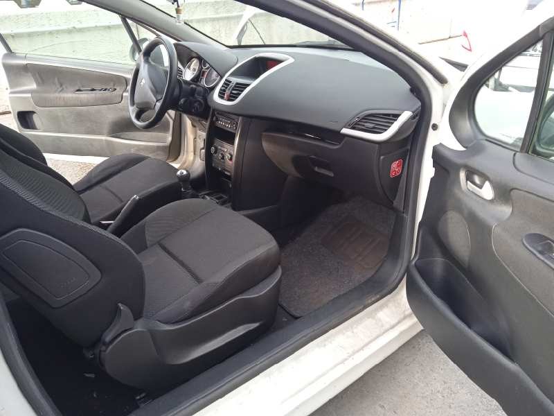 peugeot 207 del año 2011