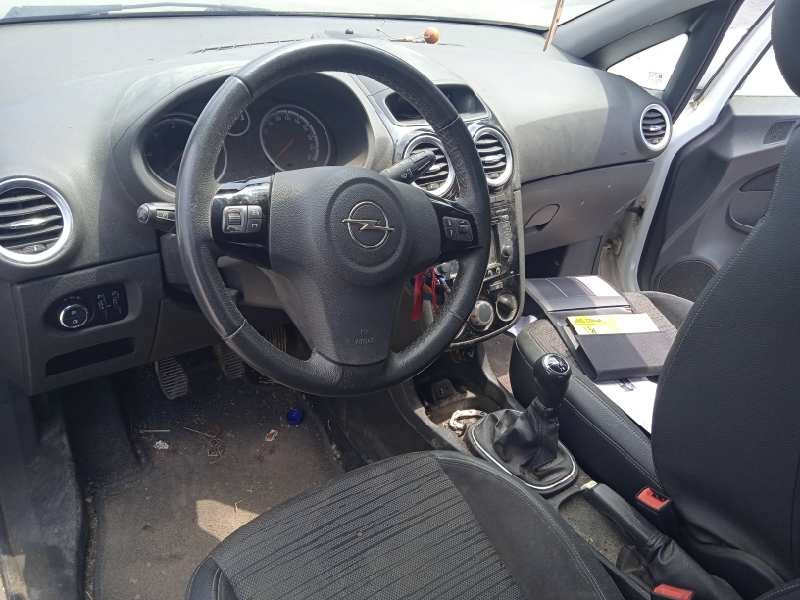 opel corsa d del año 2014