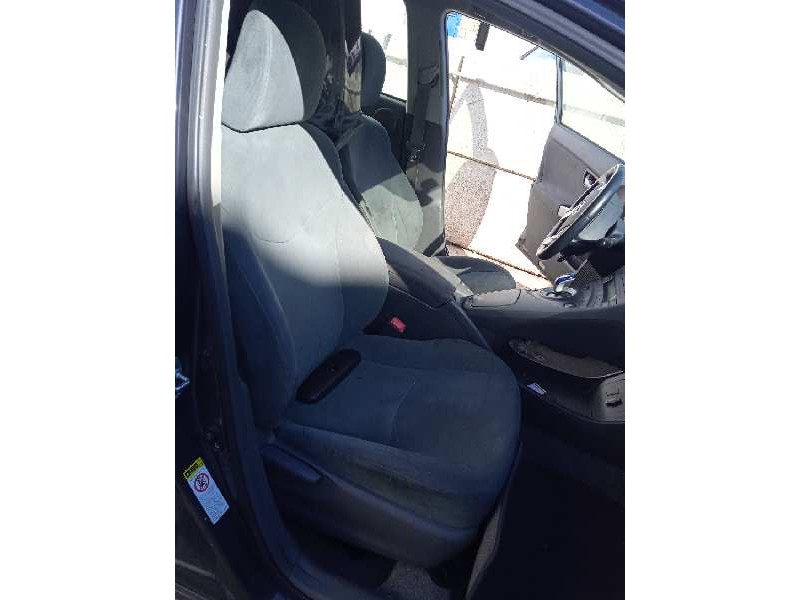 toyota prius (nhw30) del año 2012