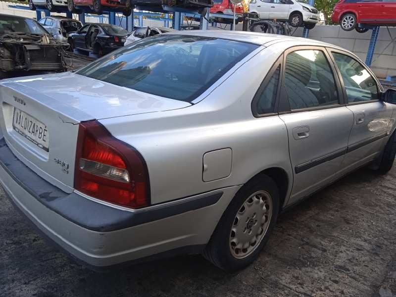 volvo s80 berlina del año 1999