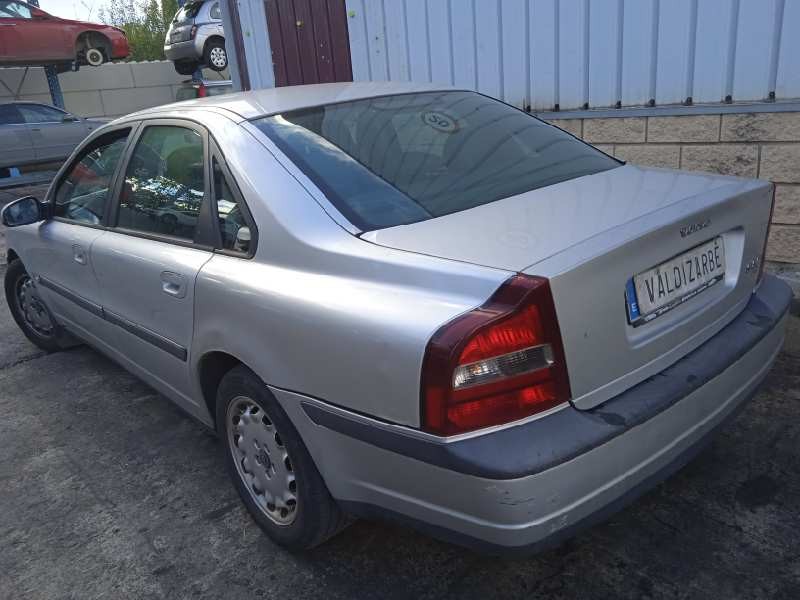 volvo s80 berlina del año 1999