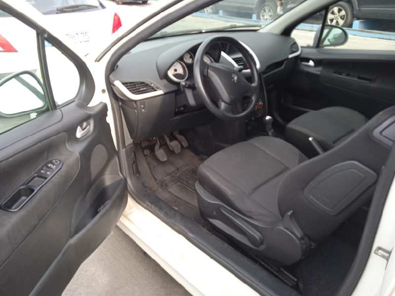 peugeot 207 del año 2011