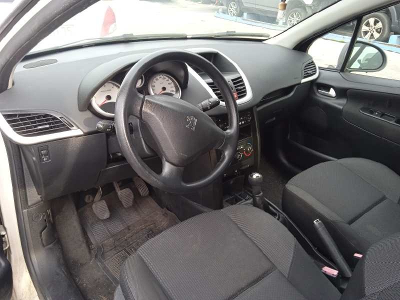 peugeot 207 del año 2011