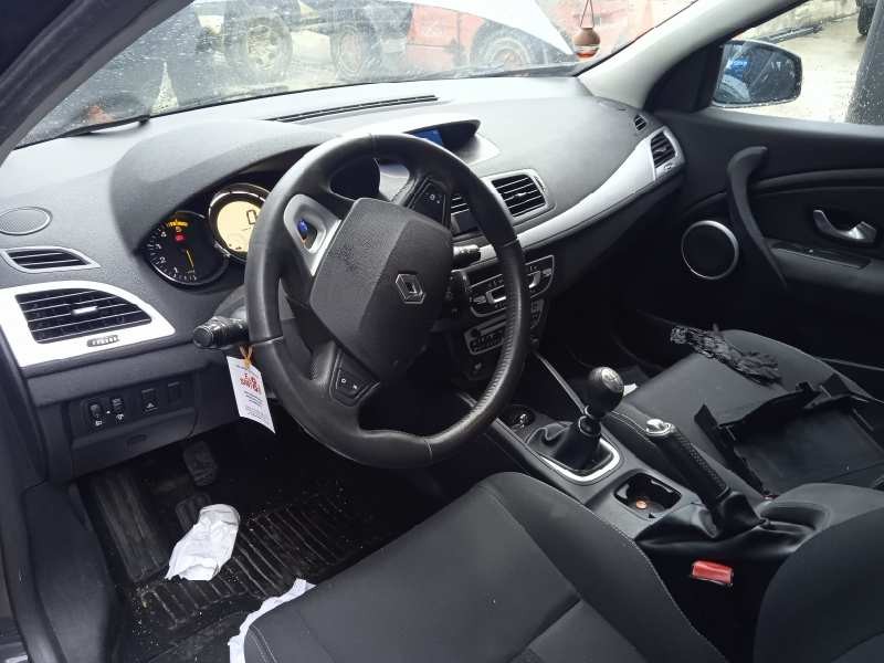 renault megane iii berlina 5 p del año 2009