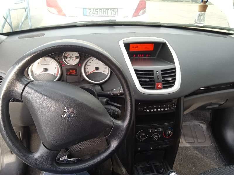 peugeot 207 del año 2011