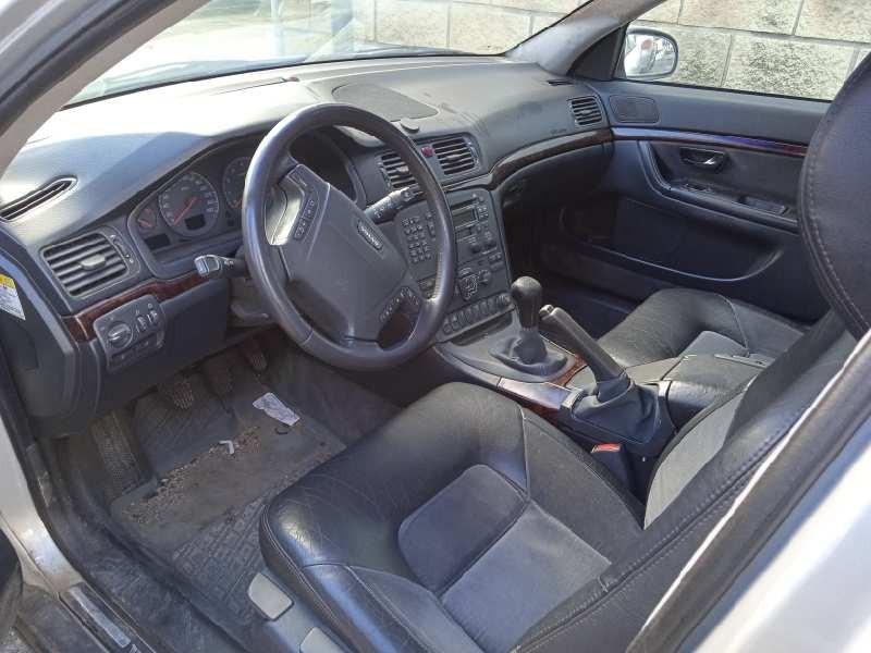 volvo s80 berlina del año 1999