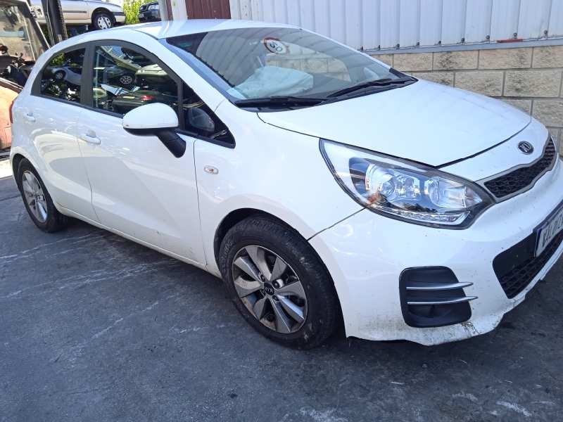 kia rio del año 2016