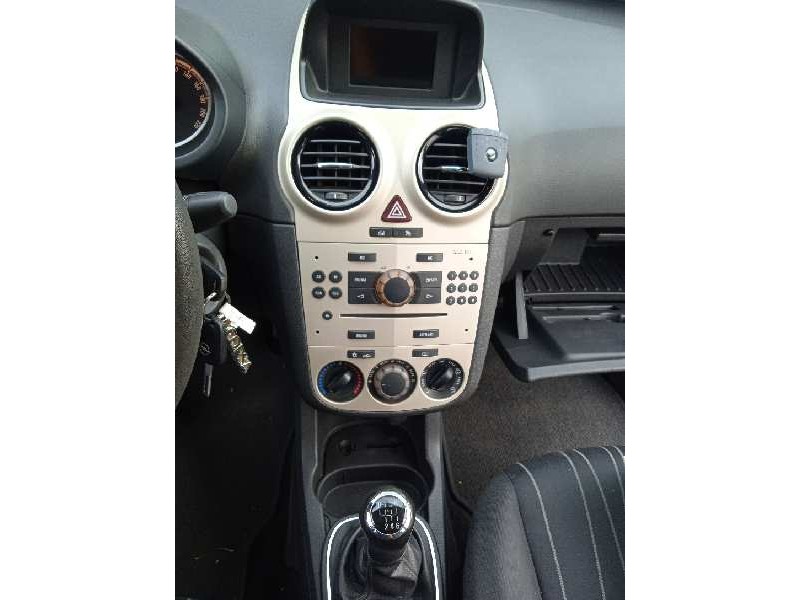 opel corsa d del año 2008