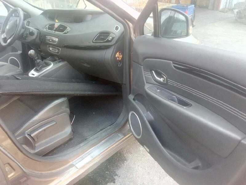 renault scenic iii del año 2011