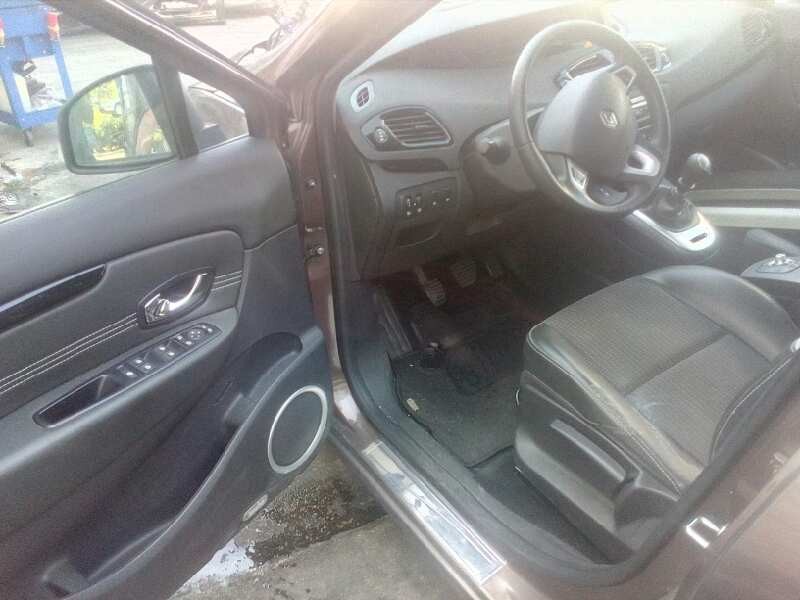 renault scenic iii del año 2011