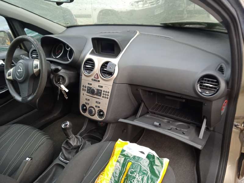 opel corsa d del año 2008